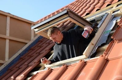 Pose de fenêtres de toit Velux à Thésée